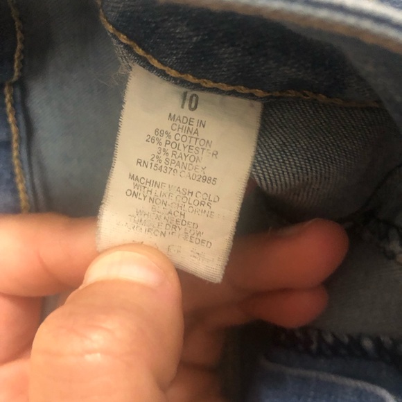 Aéropostale Women's Blue High-Rise Ripped Knees Flared Jeans - Picture 4 of 5